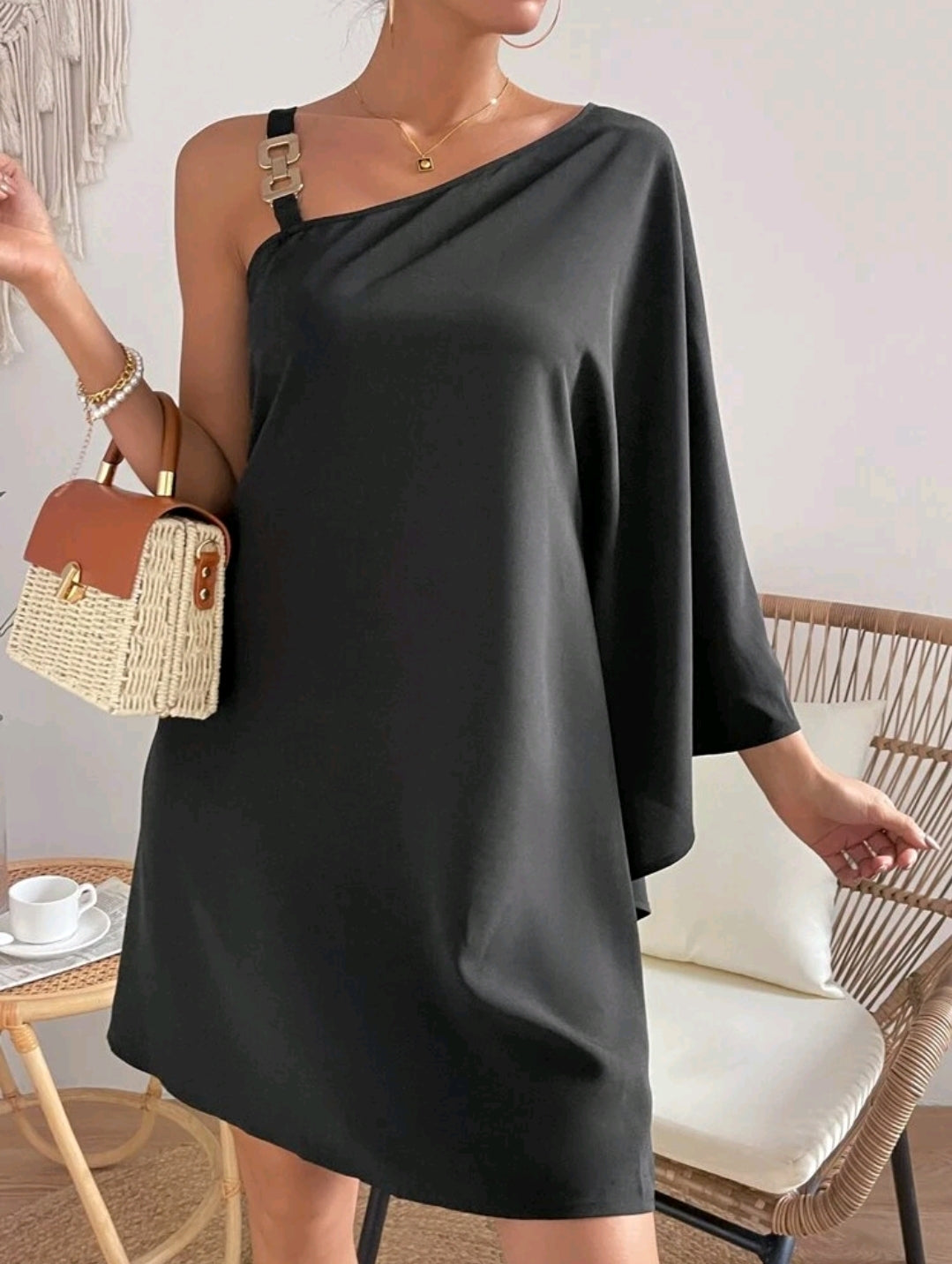 Trumpet Sleeve Chain Detail Dress image 4
