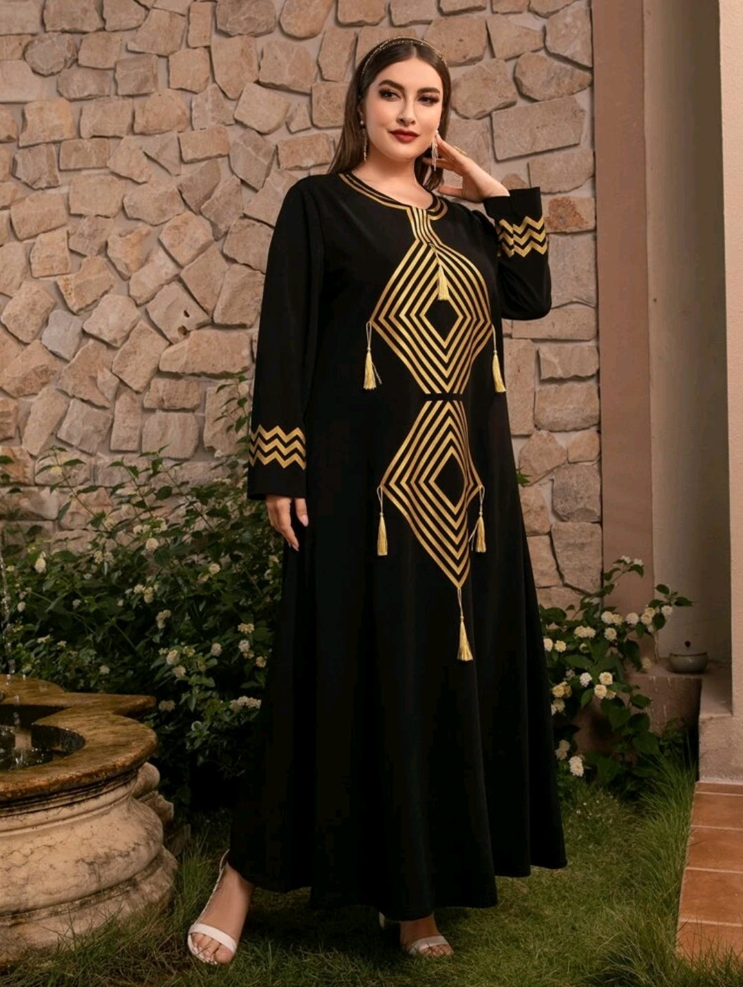 Golden Night Abaya image 2
