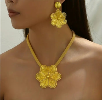 Bosede Gold flower set