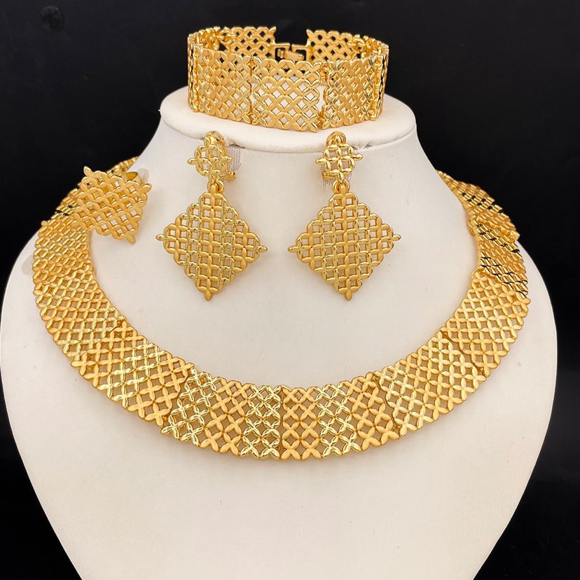 Aso-Oke Elegance jewelry set image 1
