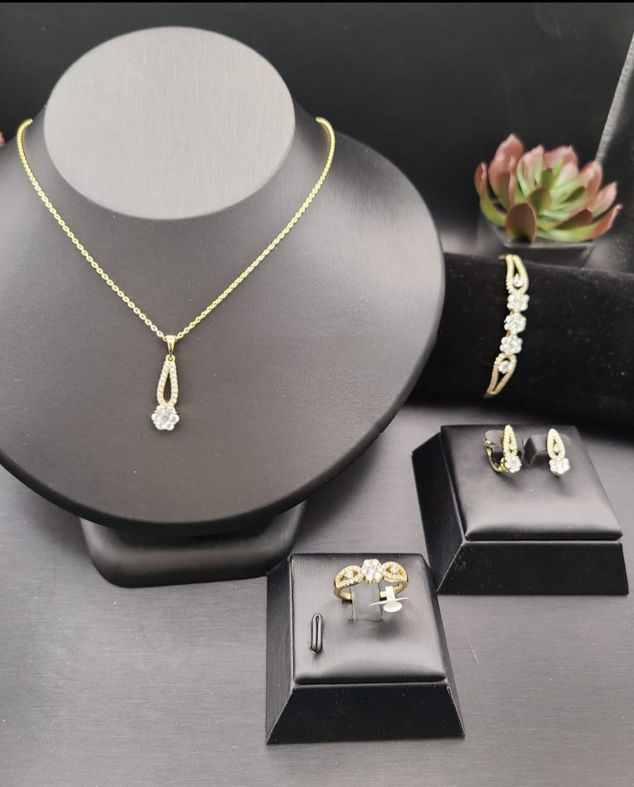 Teardrop Crystal Set image 0
