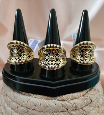 Everlasting Swirl Ring