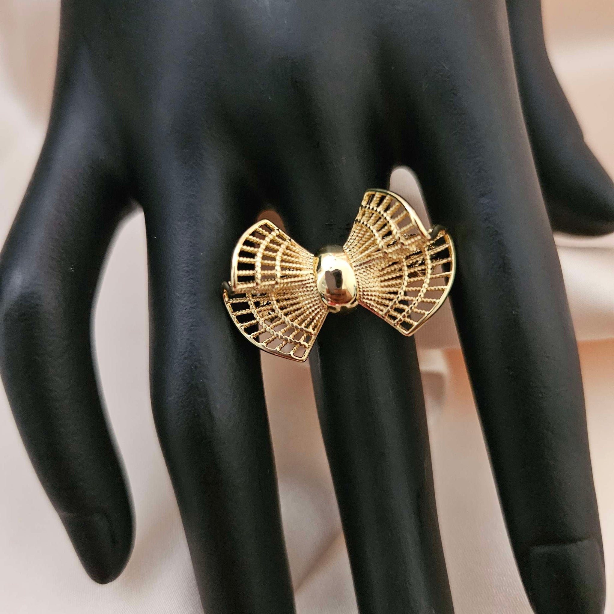 Golden Bow Elegance Ring image 0