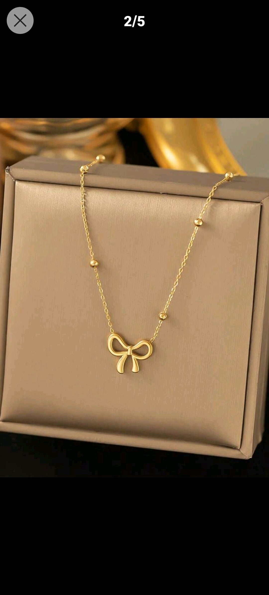 Rings, necklace, bracelet and earrings, rings, necklace, bracelet and earrings.