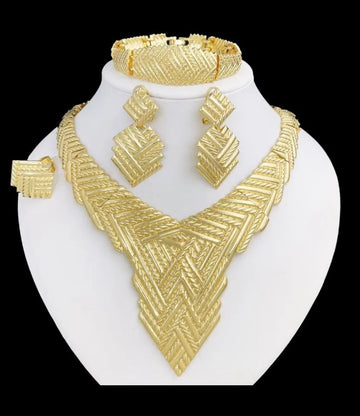 Rings, necklace, bracelet and earrings, rings, necklace, bracelet and earrings.