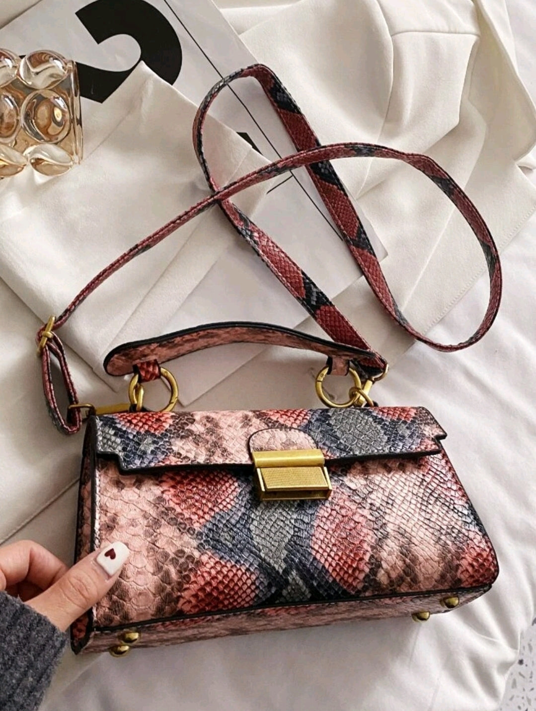  Woman bags, bags, ladies bags, woman bags, bags, ladies bags, woman bags, bags, ladies bags.