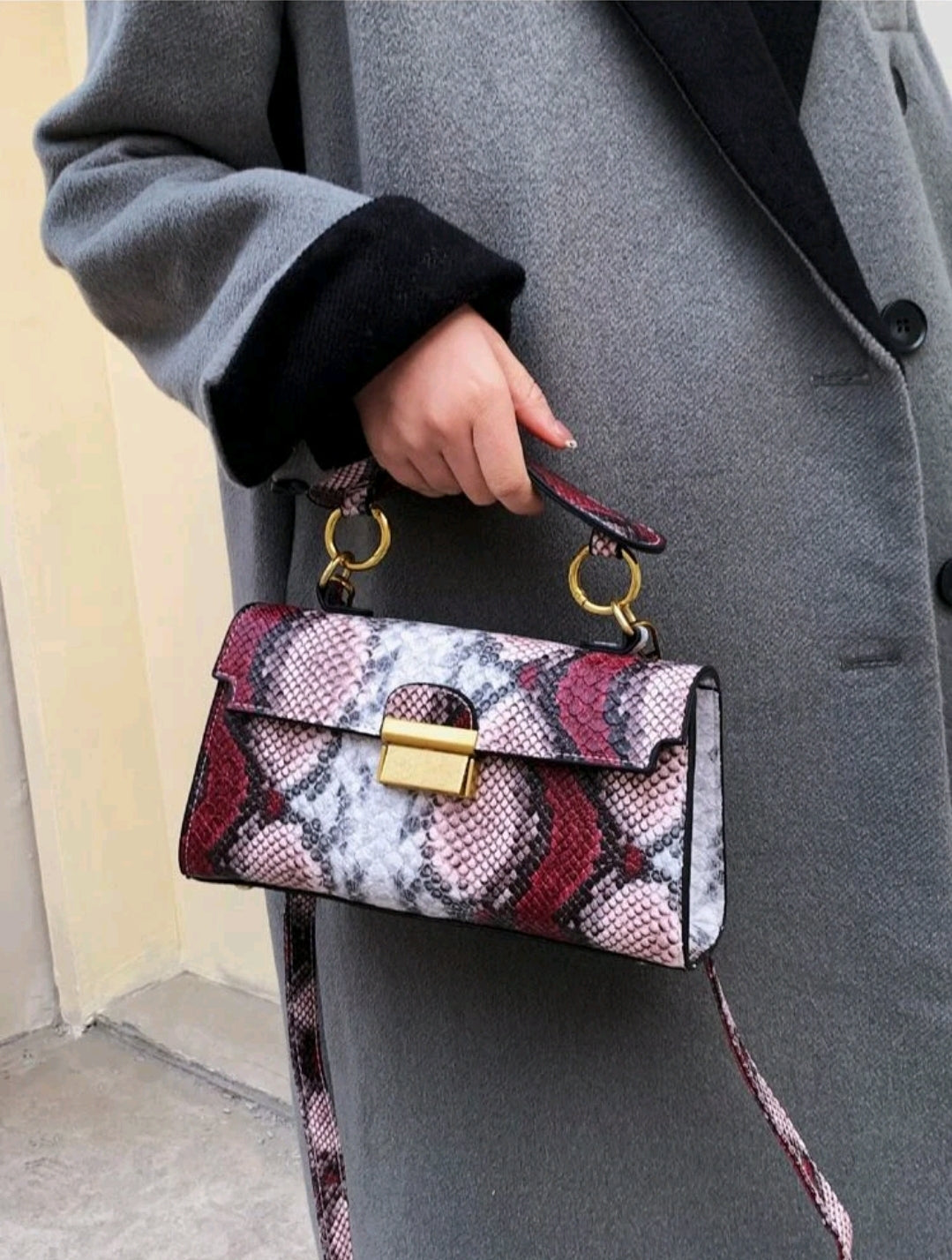  Woman bags, bags, ladies bags, woman bags, bags, ladies bags, woman bags, bags, ladies bags.