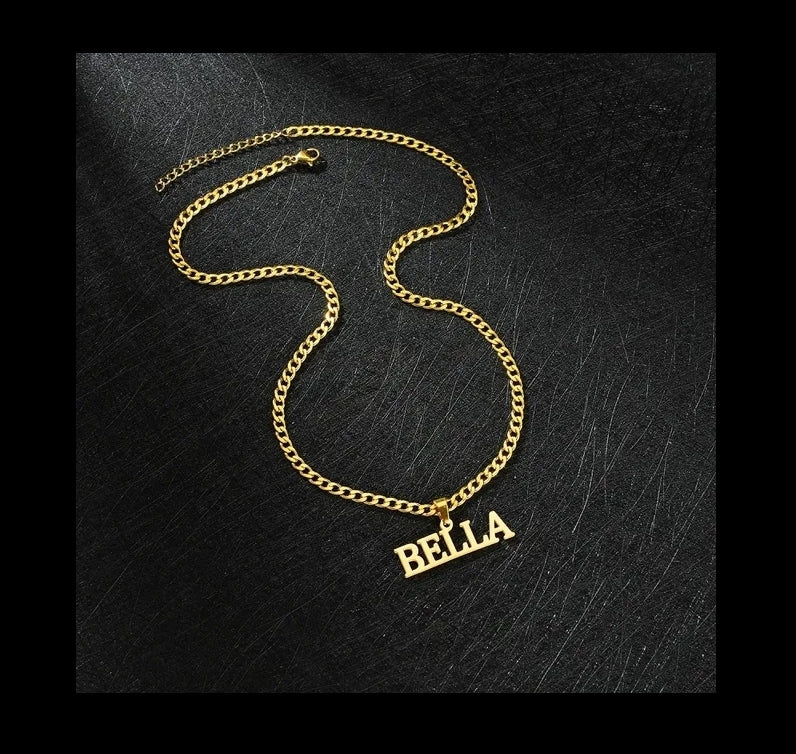 Rings, necklace, bracelet and earrings, rings, necklace, bracelet and earrings.