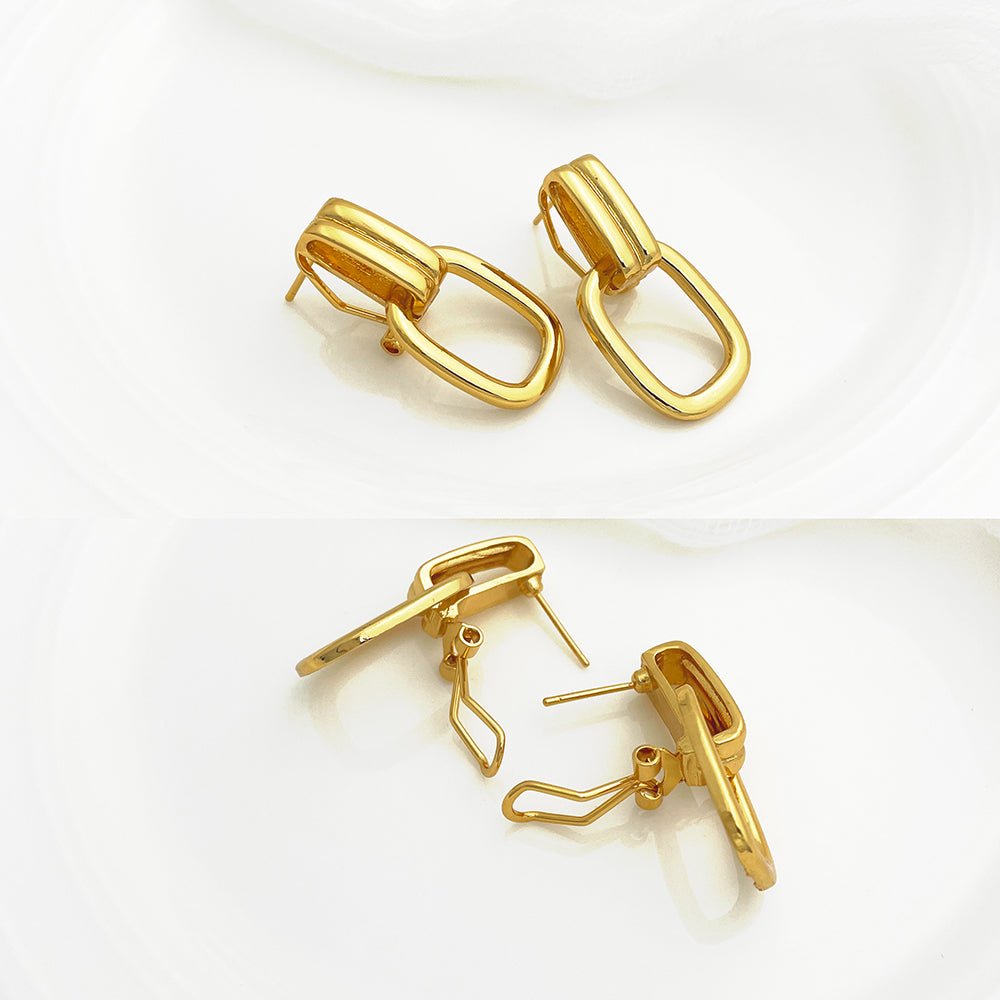 Rings, necklace, bracelet and earrings, rings, necklace, bracelet and earrings.