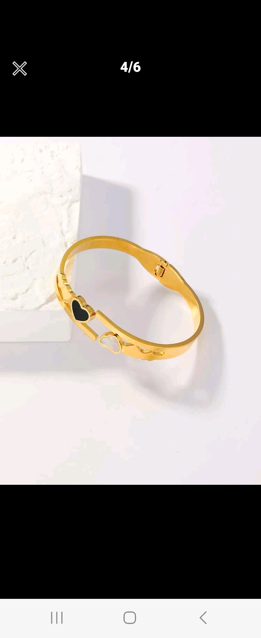 Rings, necklace, bracelet and earrings, rings, necklace, bracelet and earrings.
