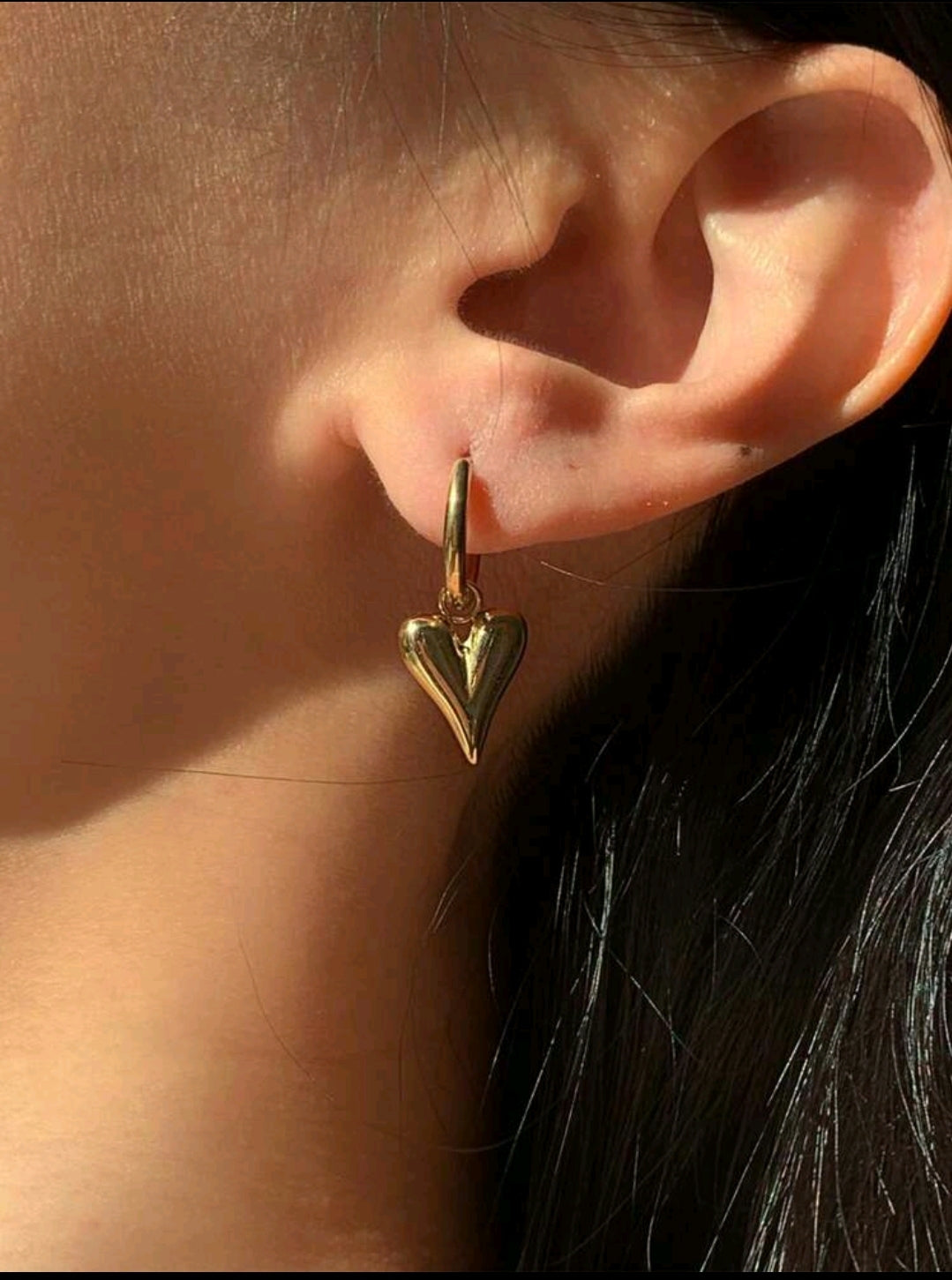 Rings, necklace, bracelet and earrings, rings, necklace, bracelet and earrings.