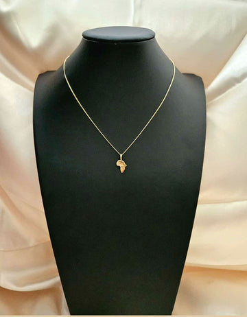 Rings, necklace, bracelet and earrings, rings, necklace, bracelet and earrings.