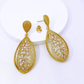 Glimmering Leaf Zirconia and Earring Set