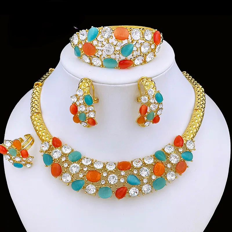 Rings, necklace, bracelet and earrings, rings, necklace, bracelet and earrings.