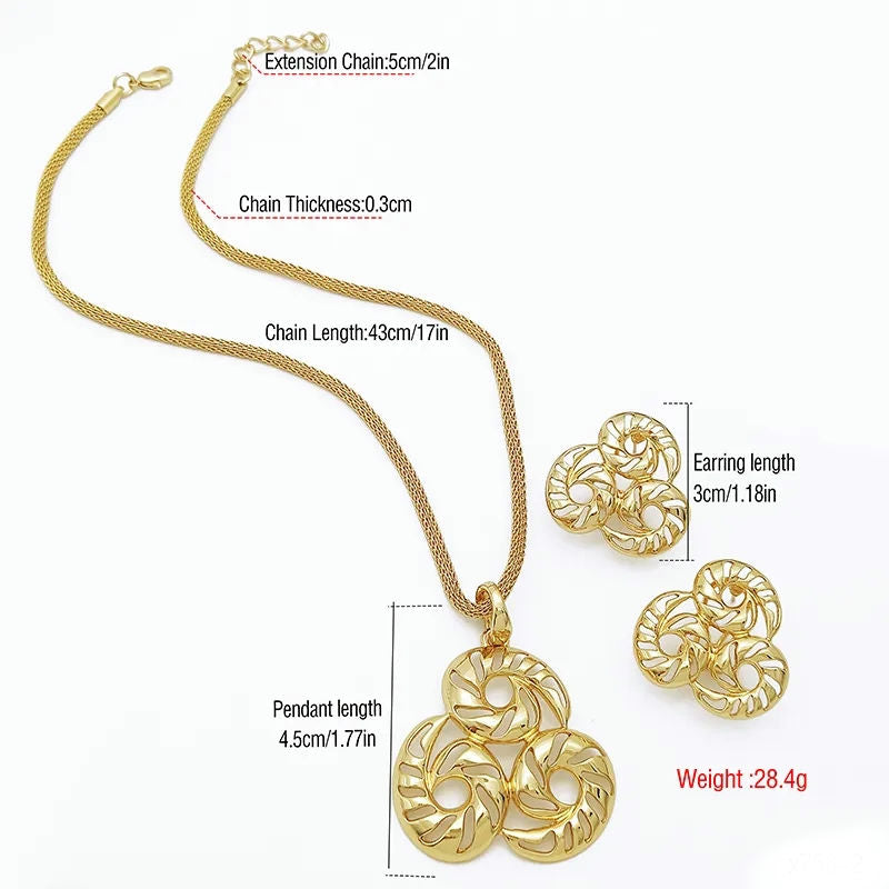 Rings, necklace, bracelet and earrings, rings, necklace, bracelet and earrings.