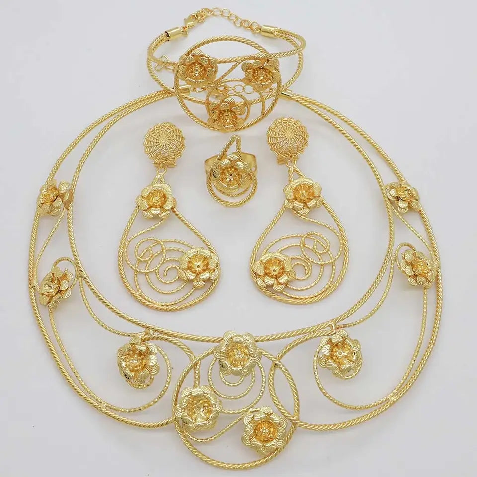 Rings, necklace, bracelet and earrings, rings, necklace, bracelet and earrings.