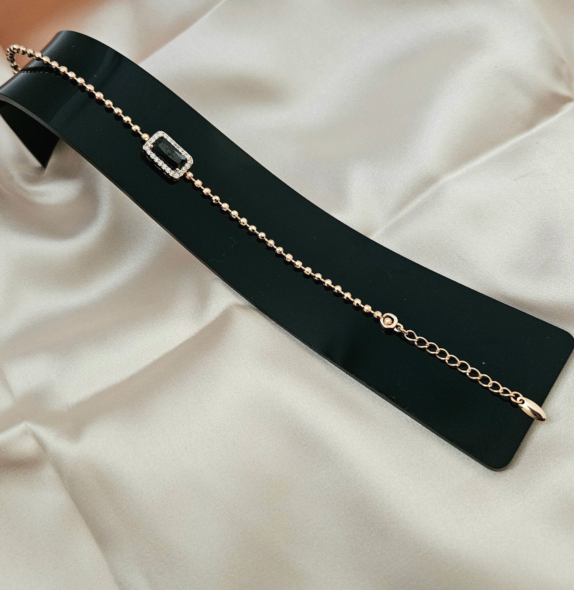 Victoria Scarlet Elegance Bracelet image 2