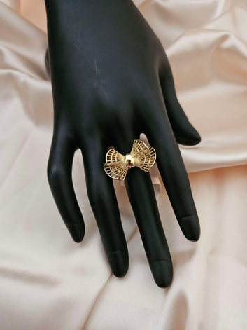 Golden Bow Elegance Ring