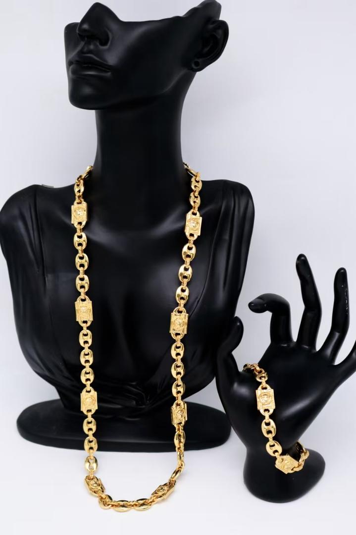 Regal Reign Necklace and Bracelet Set image 1