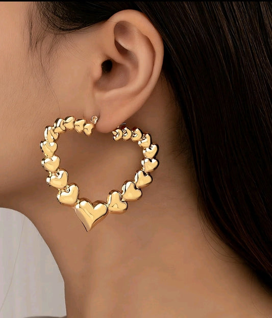 Heart Twist Hoop Earrings | 18K Gold Plated Romantic Jewelry