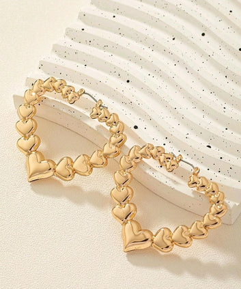 Heart Twist Hoop Earrings | 18K Gold Plated Romantic Jewelry